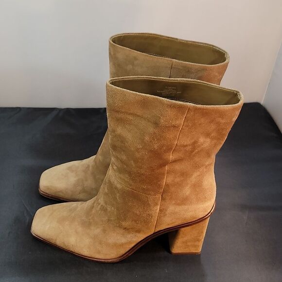 VINCE CAMUTO DANTANIA MID CALF SQUARE TOE BLOCK HEEL SUEDE BOOT - Picture 8 of 16